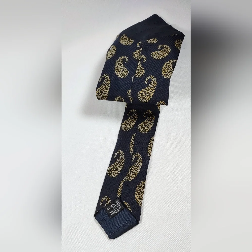 Giorgio Armani Cravatte Dark Blue Tie with Gold Paisley Pattern